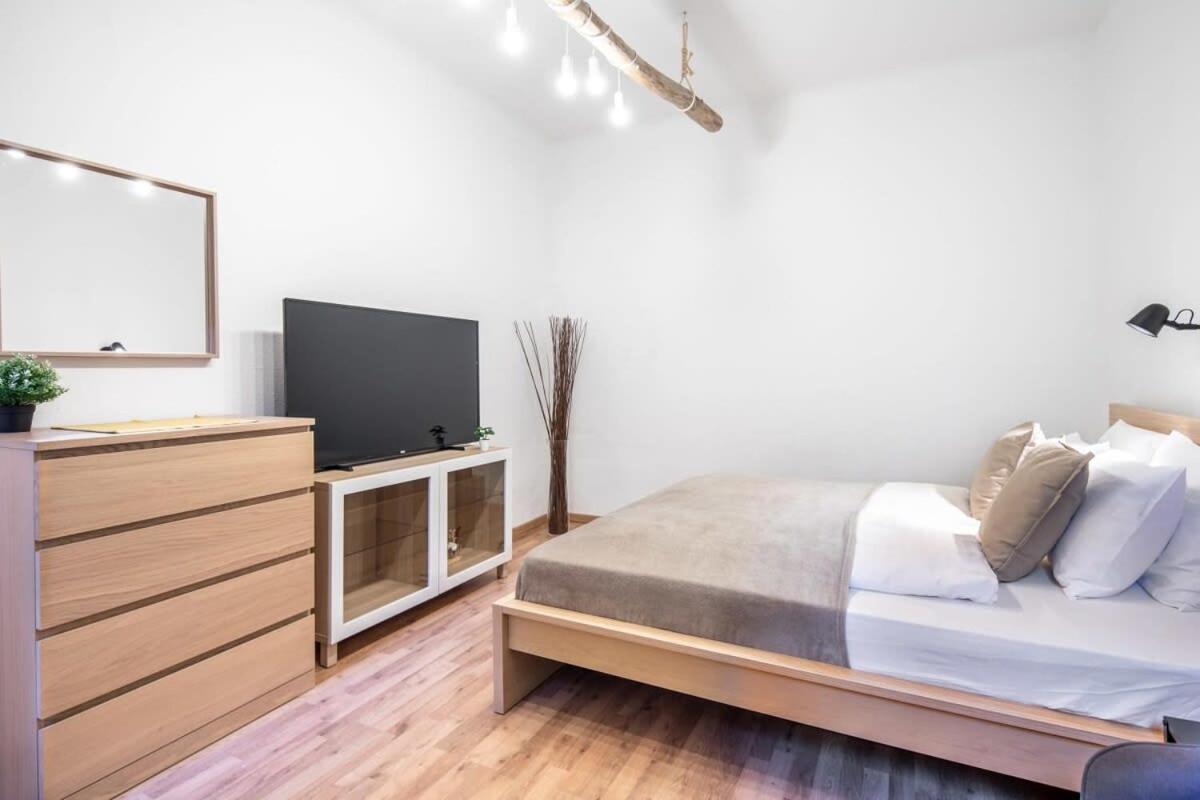 Convenient Apartment At Gastro Driven Location Budapest Exterior photo
