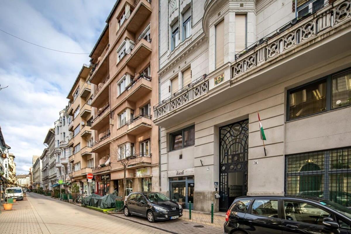 Convenient Apartment At Gastro Driven Location Budapest Exterior photo